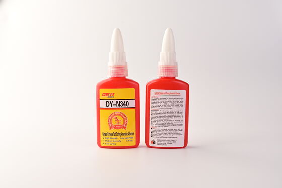 Cola anaeróbica adesiva Threadlocker amarelo claro projetada para fornecer travamento de rosca seguro e à prova de vazamentos em montagens