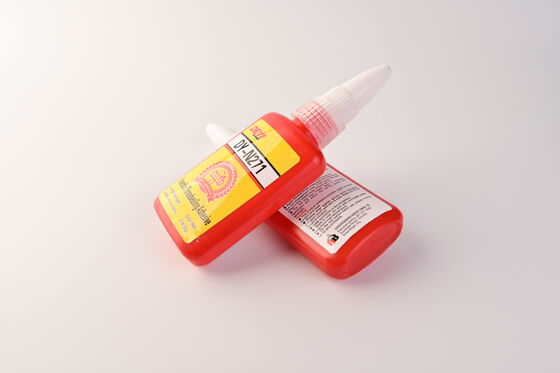 Adesivo de fio vermelho de alta resistência cola de parafuso anaeróbica ideal para fixação mecânica industrial e tarefas de montagem