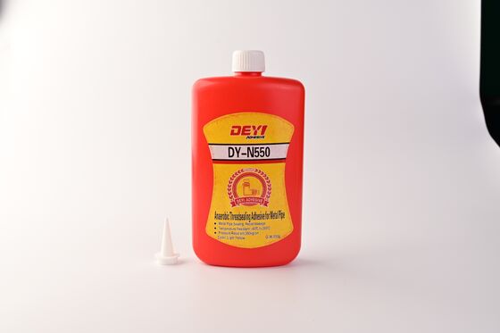 Adesivo para tubos metálicos com base em metacrilato, com uma fórmula que fornece resistência à pressão de 34Mpa para uso industrial